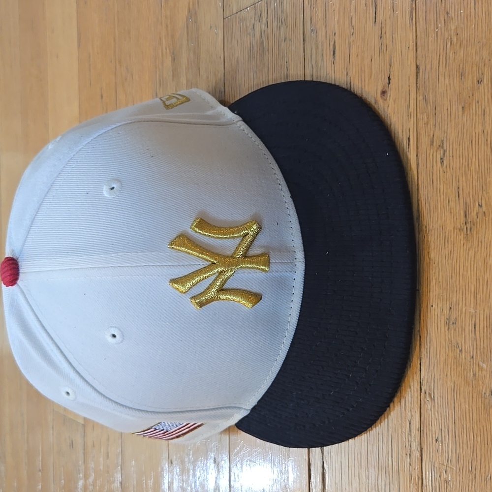 New York Yankees New Era F9FIFTY Mens Size 7 1/2 Cream